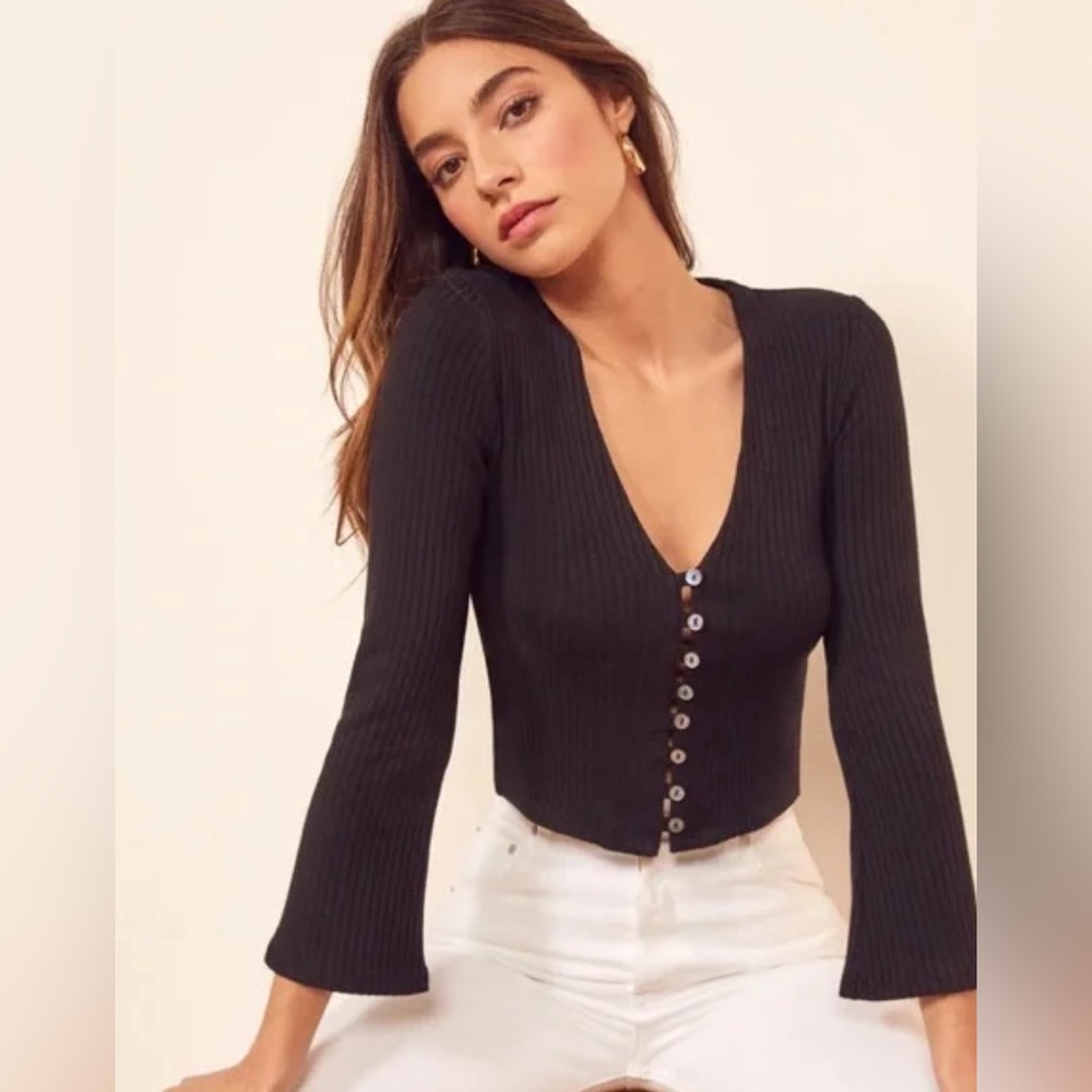 Reformation Gellar Knit Cardigan Top in black
